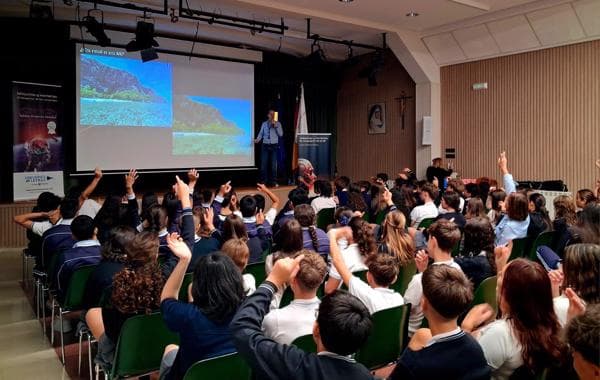 Conferencia sobre IA